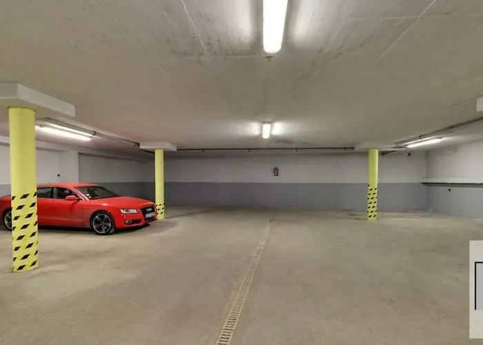 Sport With Garage شقة